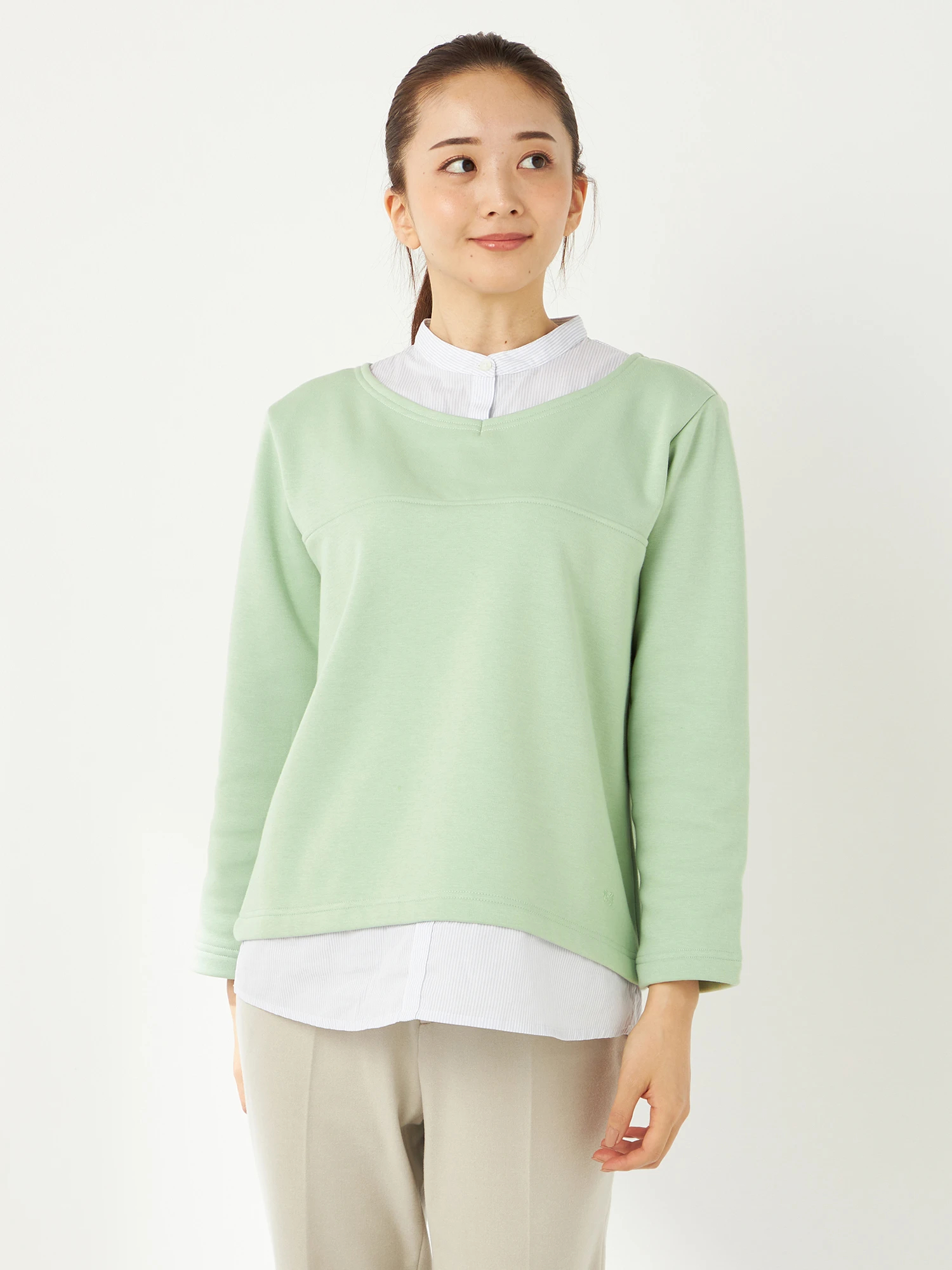 Malbon マルボン レディー ジャケット ファスナー長袖ニットホワイトコート Malbon マルボン レディー ジャケット ファスナー長袖ニットホワイト