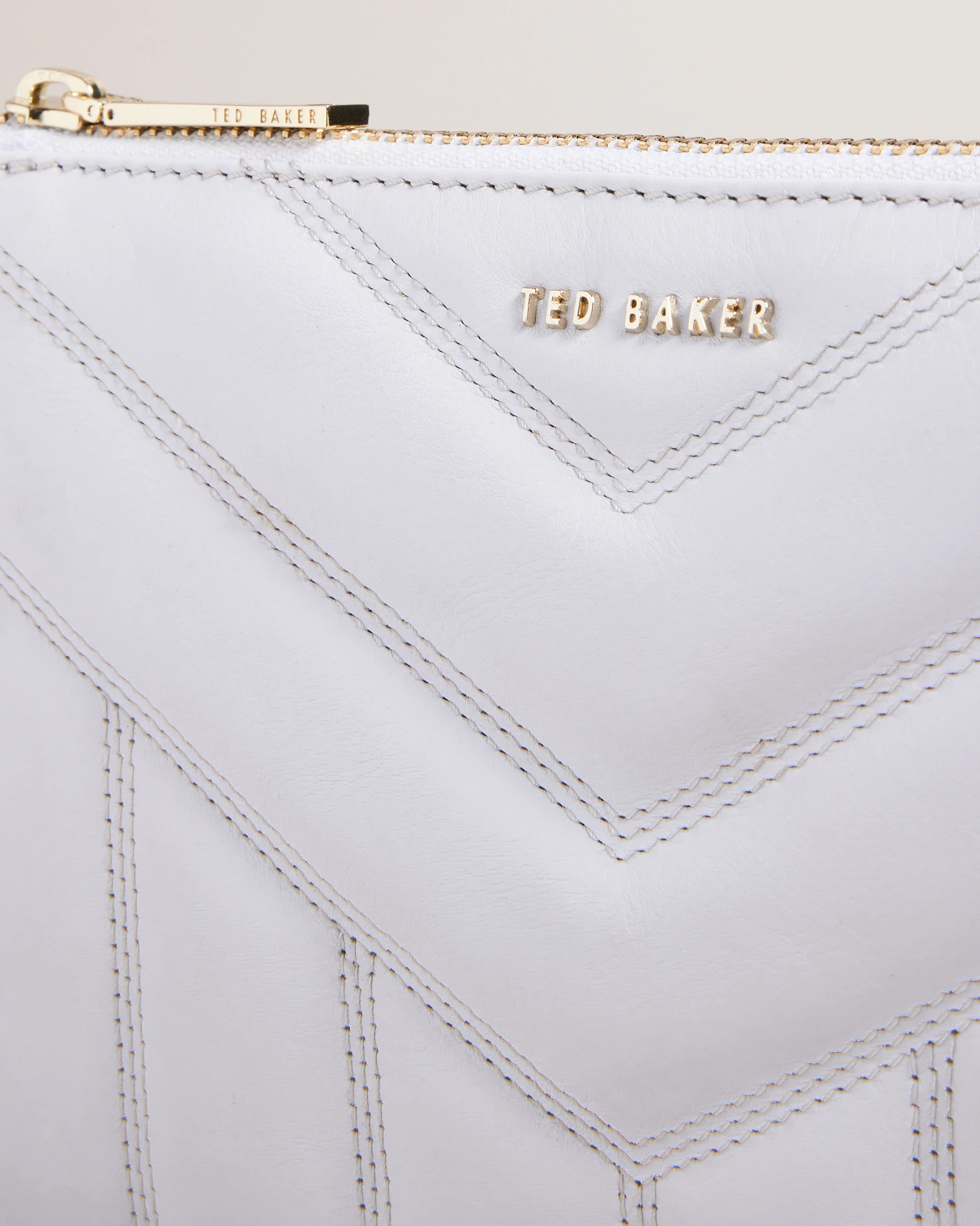 TED BAKER（テッドベーカー）｜バッグ｜AYASINI キルトパファー クロス